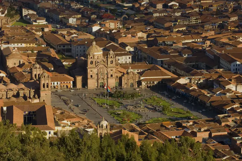 inca ruins in cusco