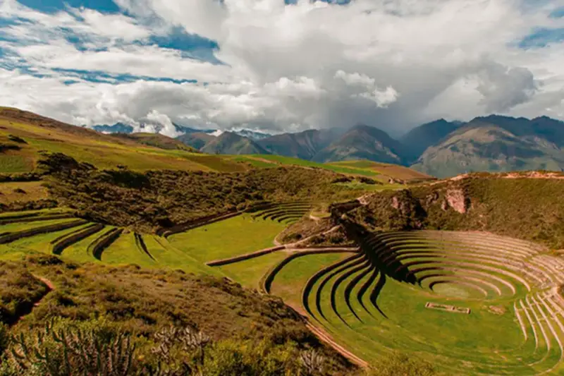 inca ruins in cusco
